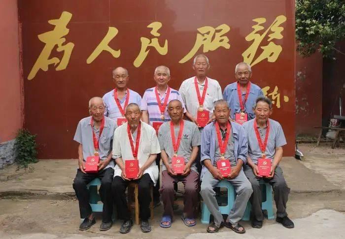 女朋友跟我回家，我妈妈用香蕉招待她，结果她很生气，要跟我分手